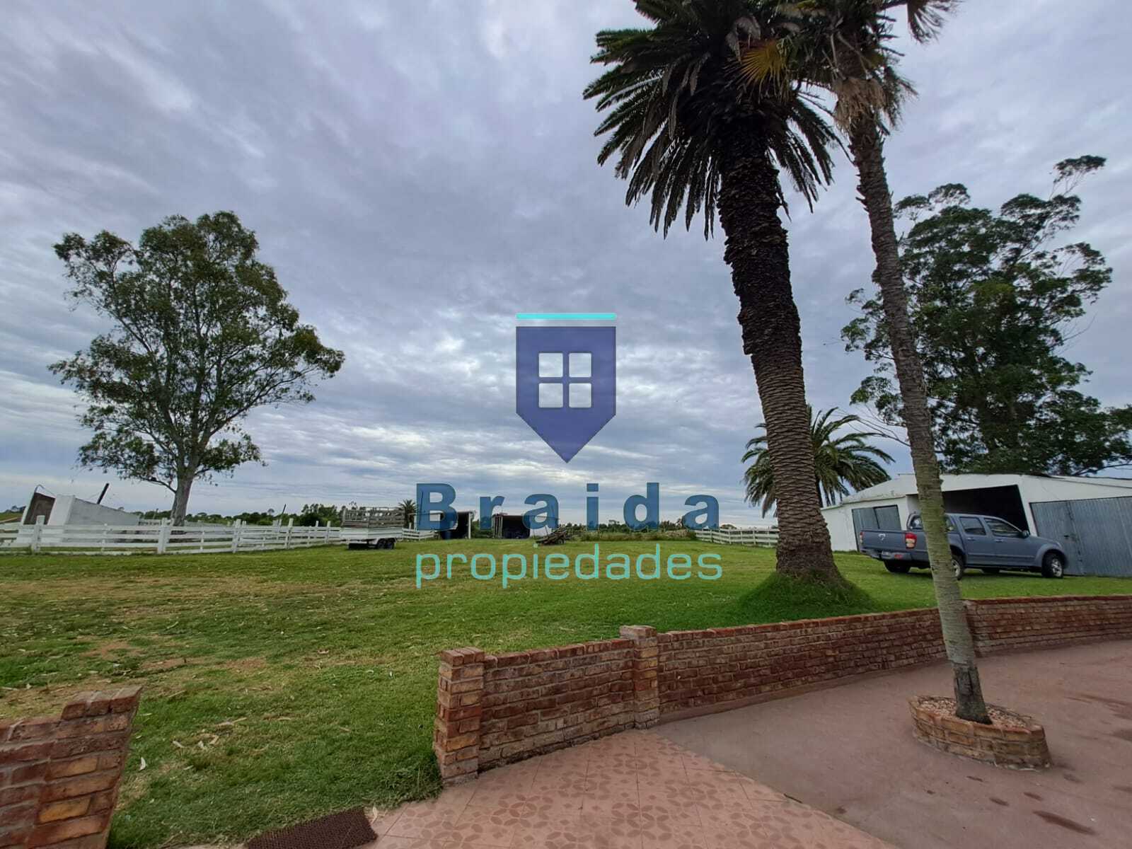 Gran casa y campo de 12 hectáreas