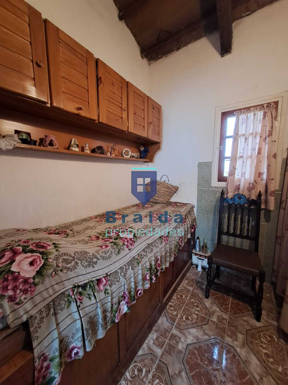 Gran casa y campo de 12 hectáreas