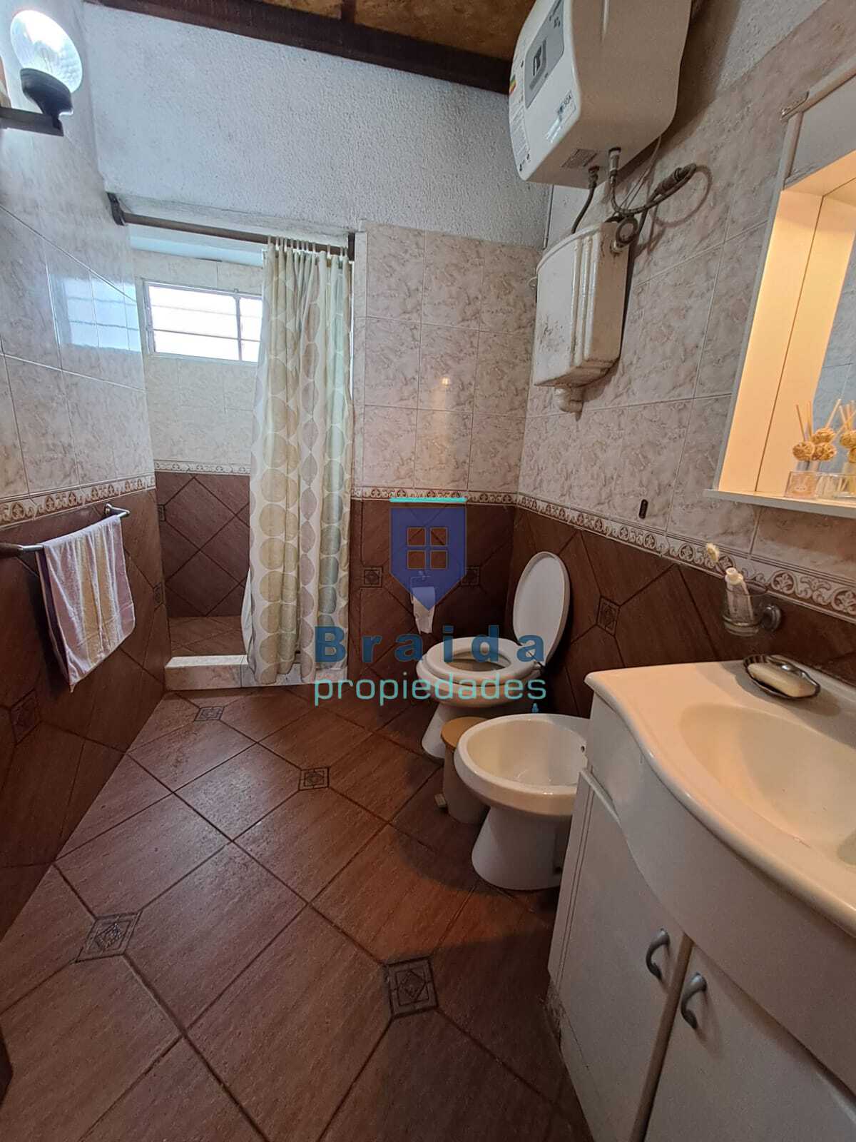 Gran casa y campo de 12 hectáreas