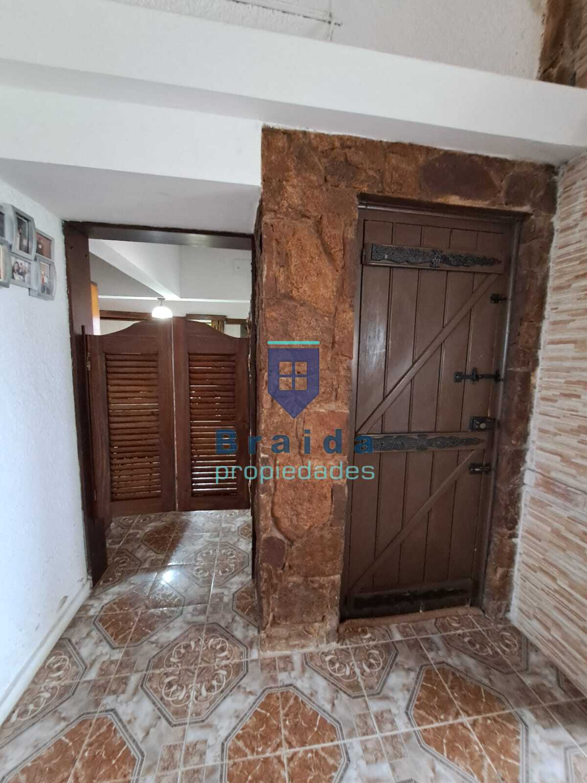 Gran casa y campo de 12 hectáreas