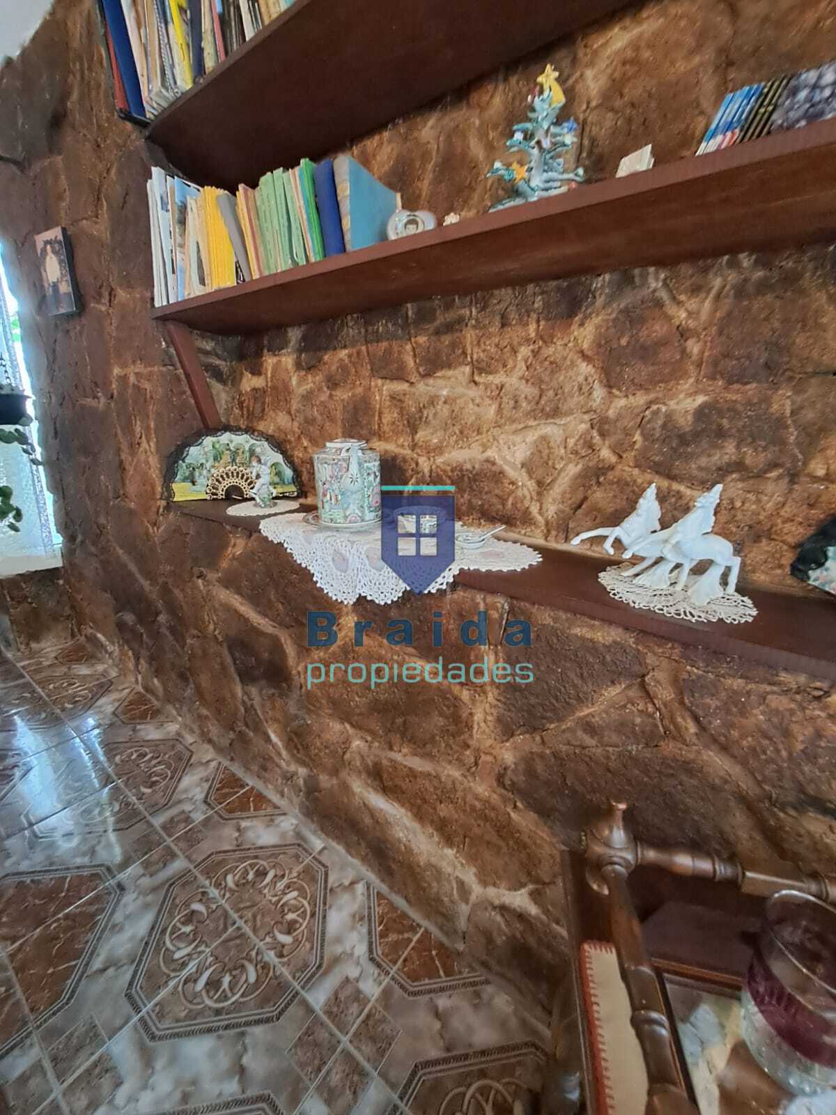 Gran casa y campo de 12 hectáreas