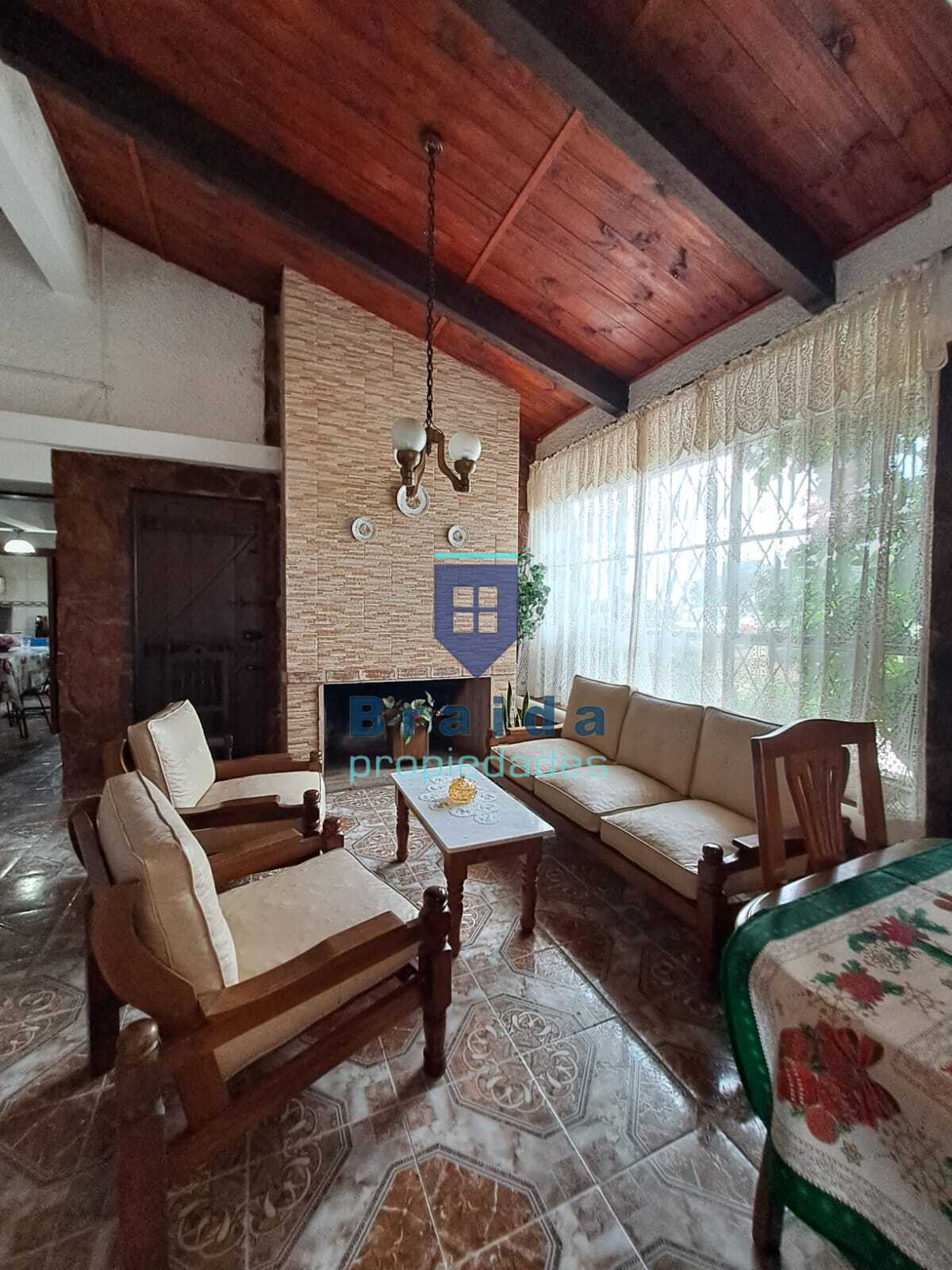 Gran casa y campo de 12 hectáreas