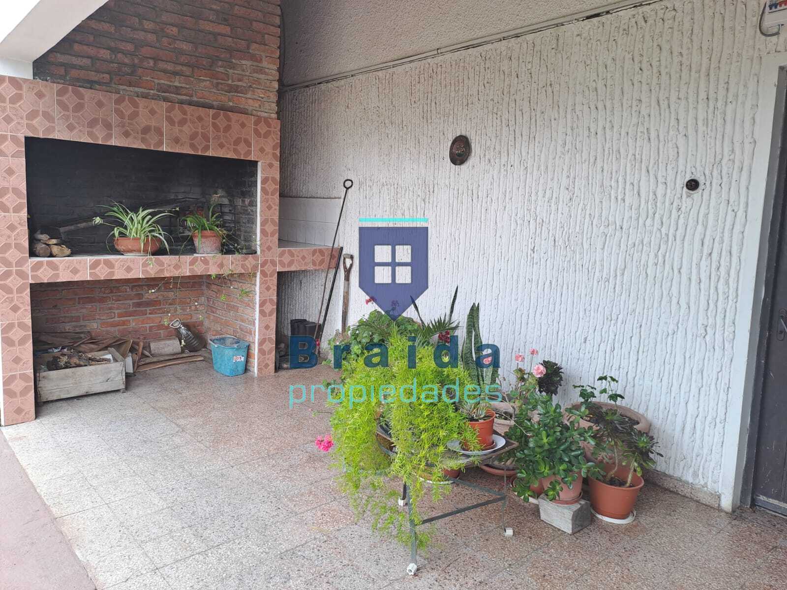 Gran casa y campo de 12 hectáreas