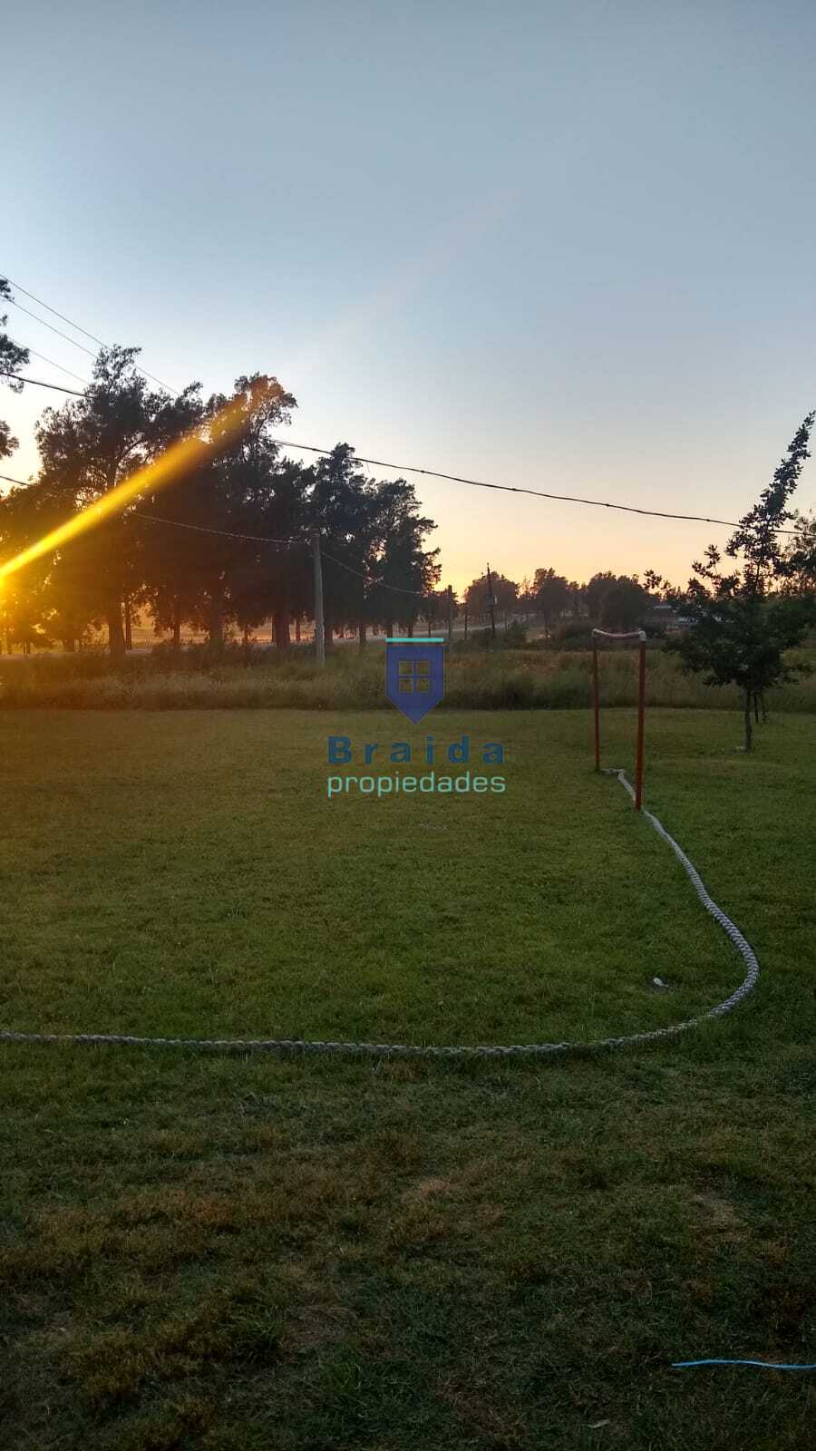 Gran propiedad con piscina en ruta 11 