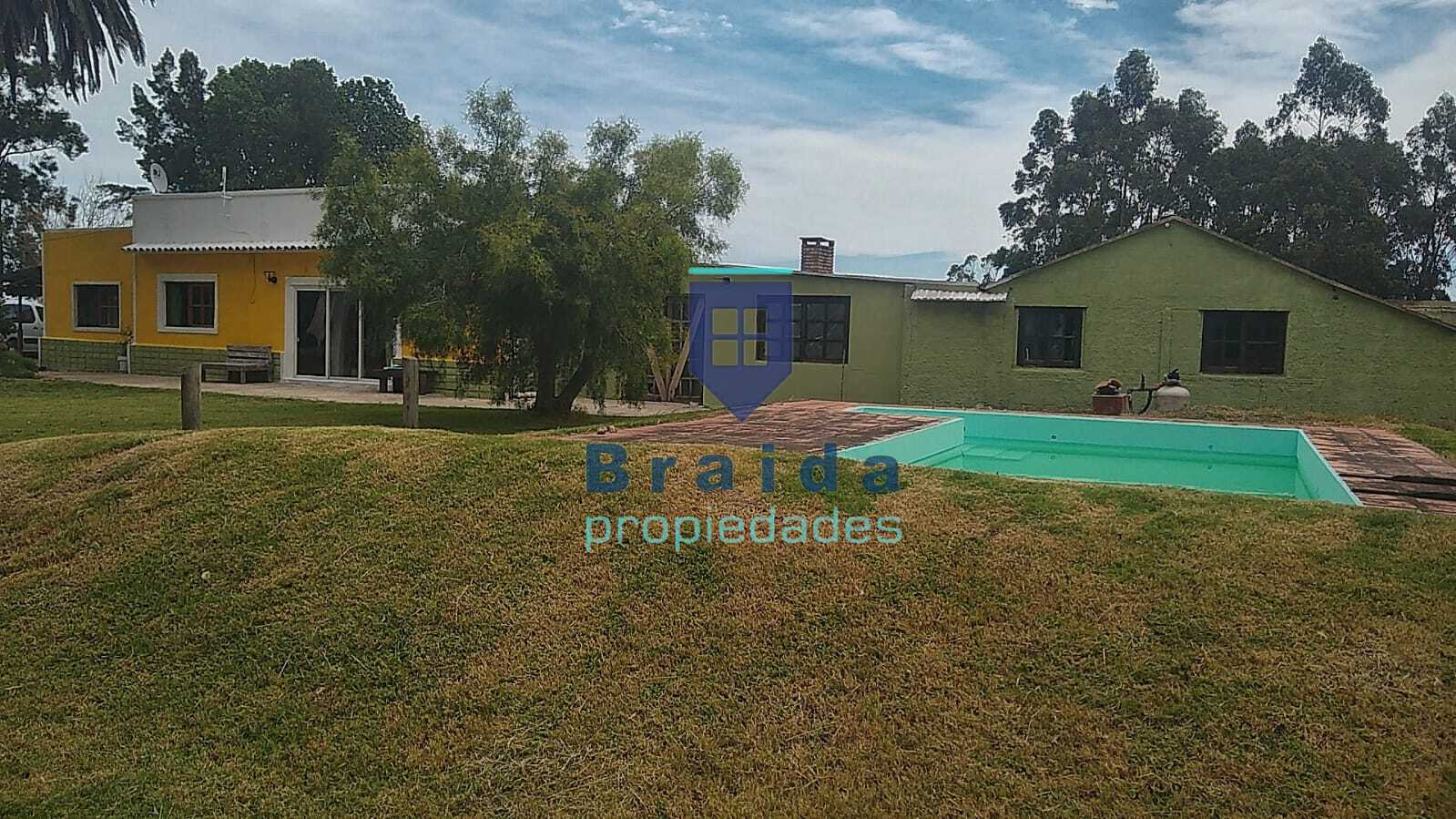 Gran propiedad con piscina en ruta 11 