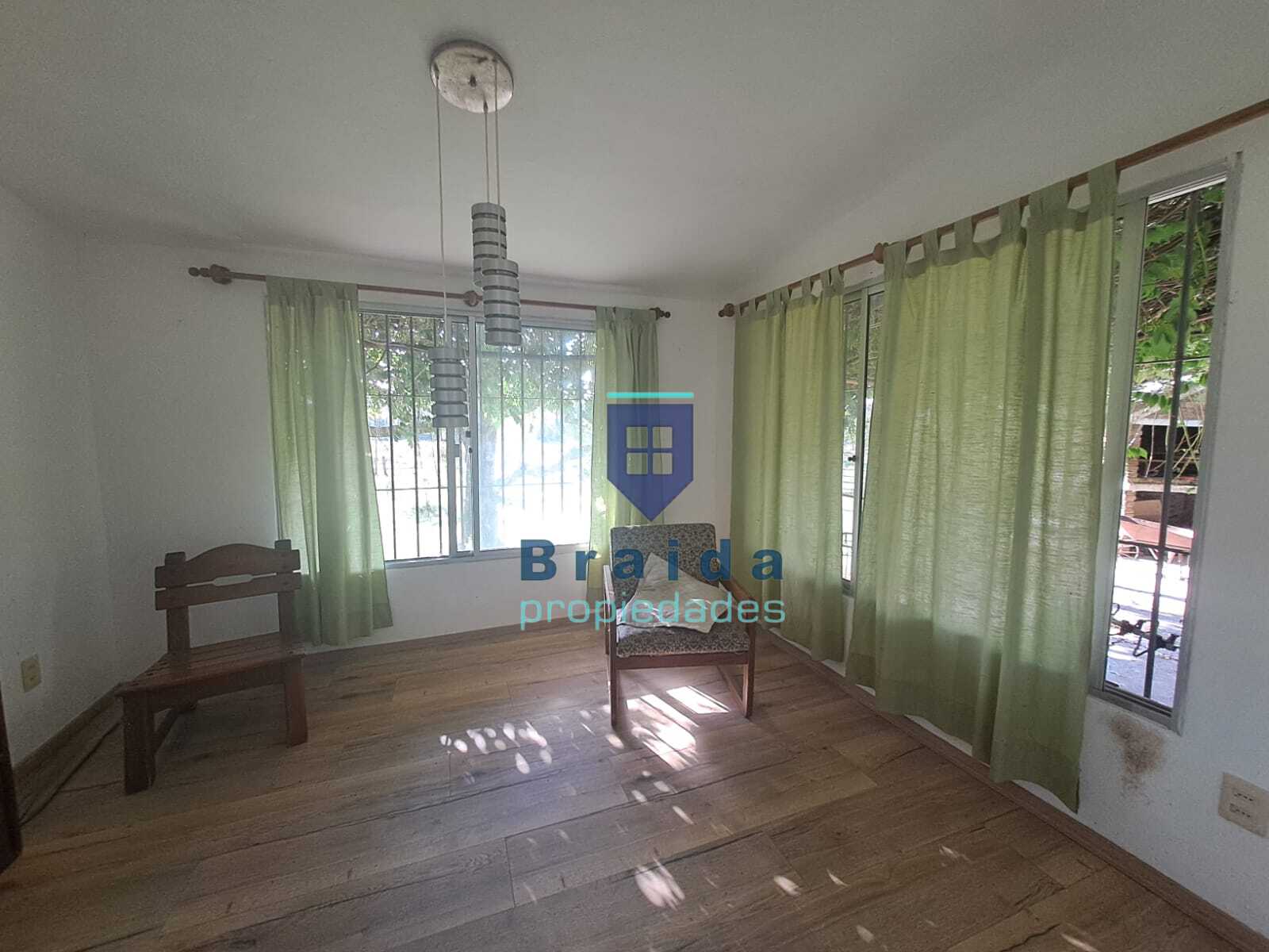 Gran chacra de 4 hectáreas con dos viviendas