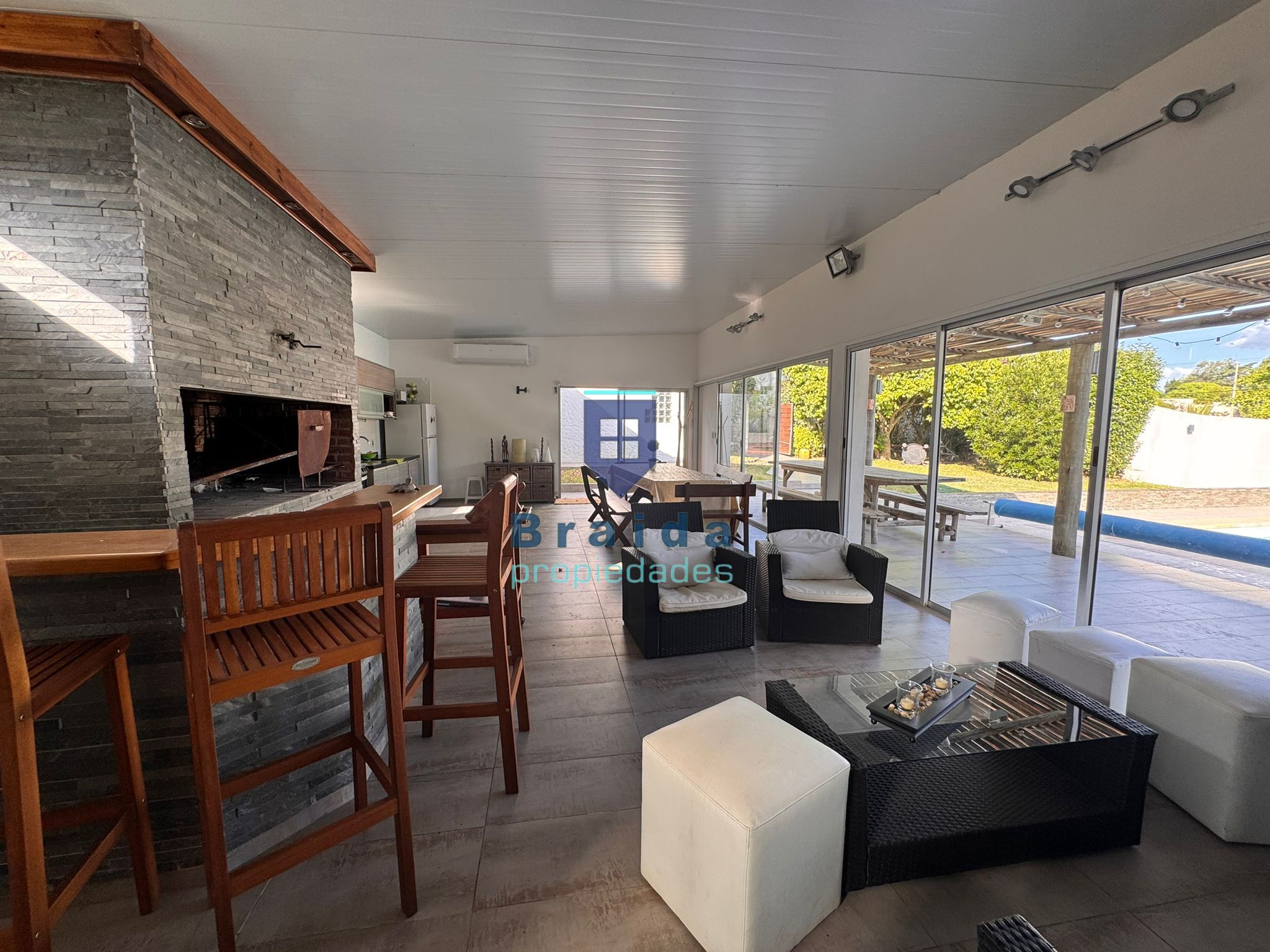 Gran propiedad de 3 dormitorios en San Jacinto 