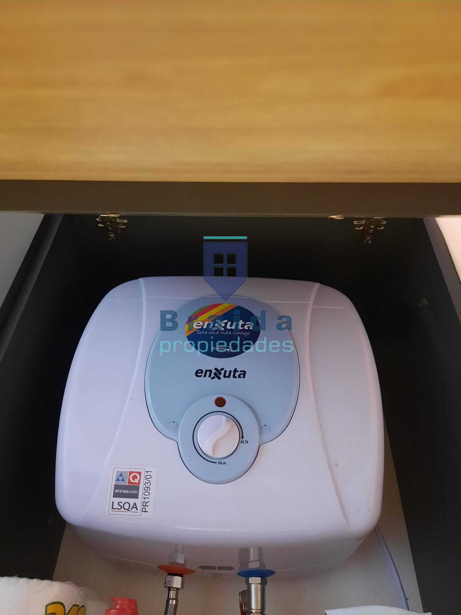 Hermoso apartamento céntrico en Montevideo semiamoblado 