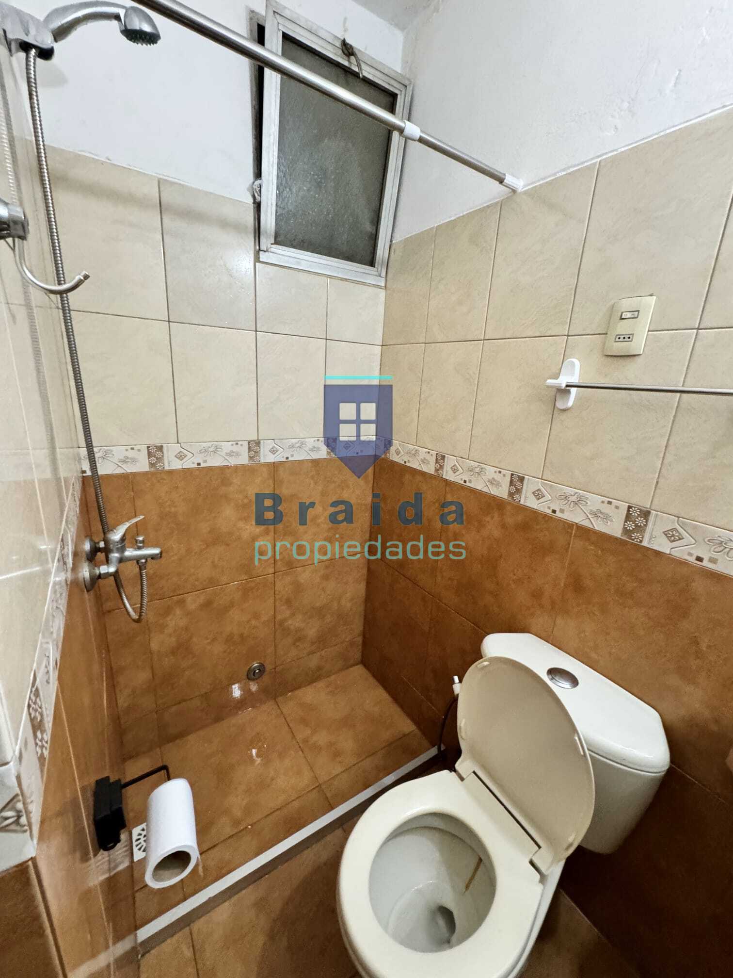 Hermoso apartamento céntrico en Montevideo semiamoblado 