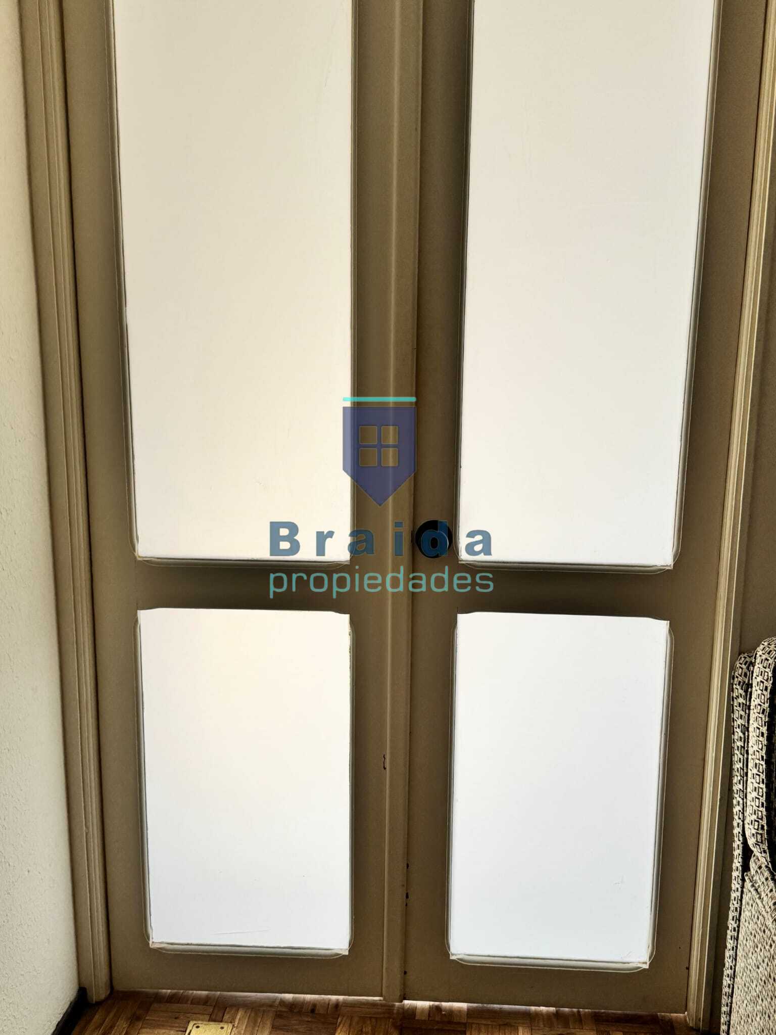 Hermoso apartamento céntrico en Montevideo semiamoblado 