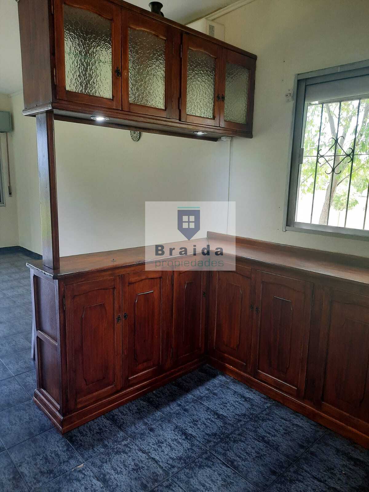 Se vende casa con más de  media hectárea de terreno. En San Jacinto