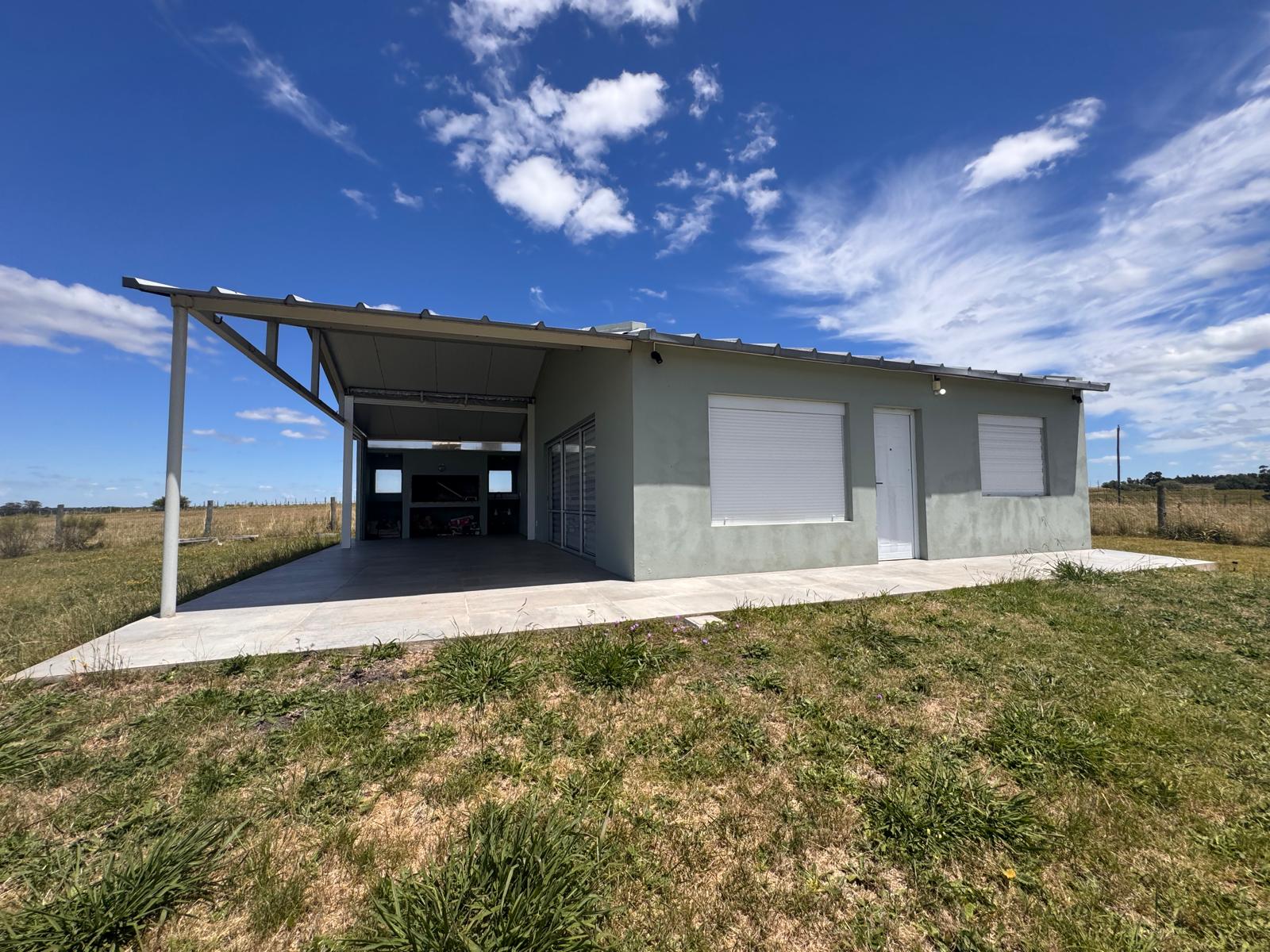 Excelente campo de 18 has con dos viviendas 