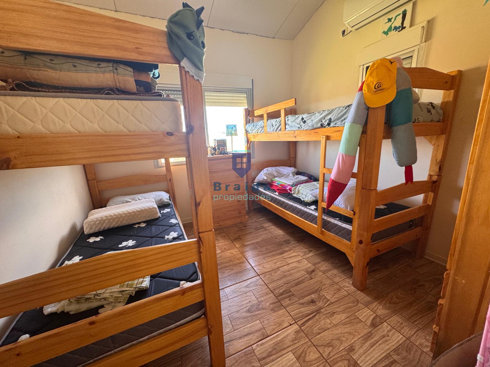 Excelente campo de 18 has con dos viviendas 