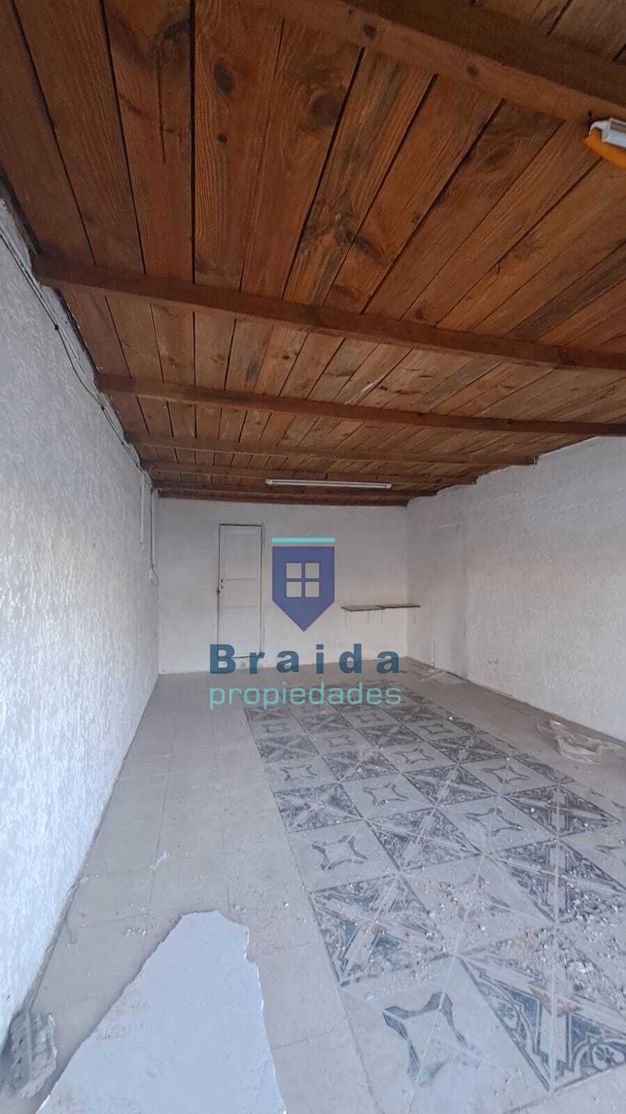 Local en excelente punto