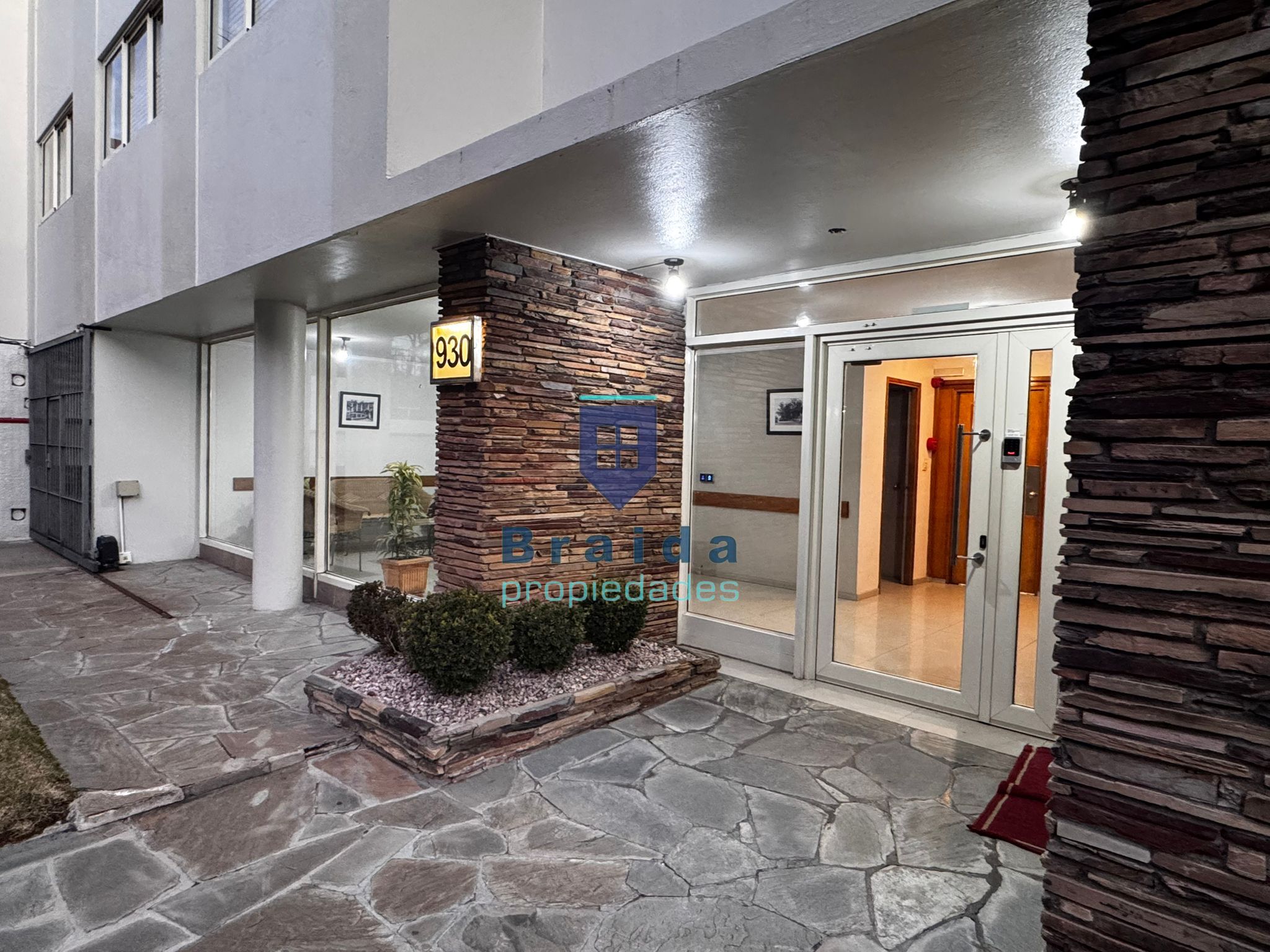 Gran apartamento de 3 dormitorios en Montevideo 