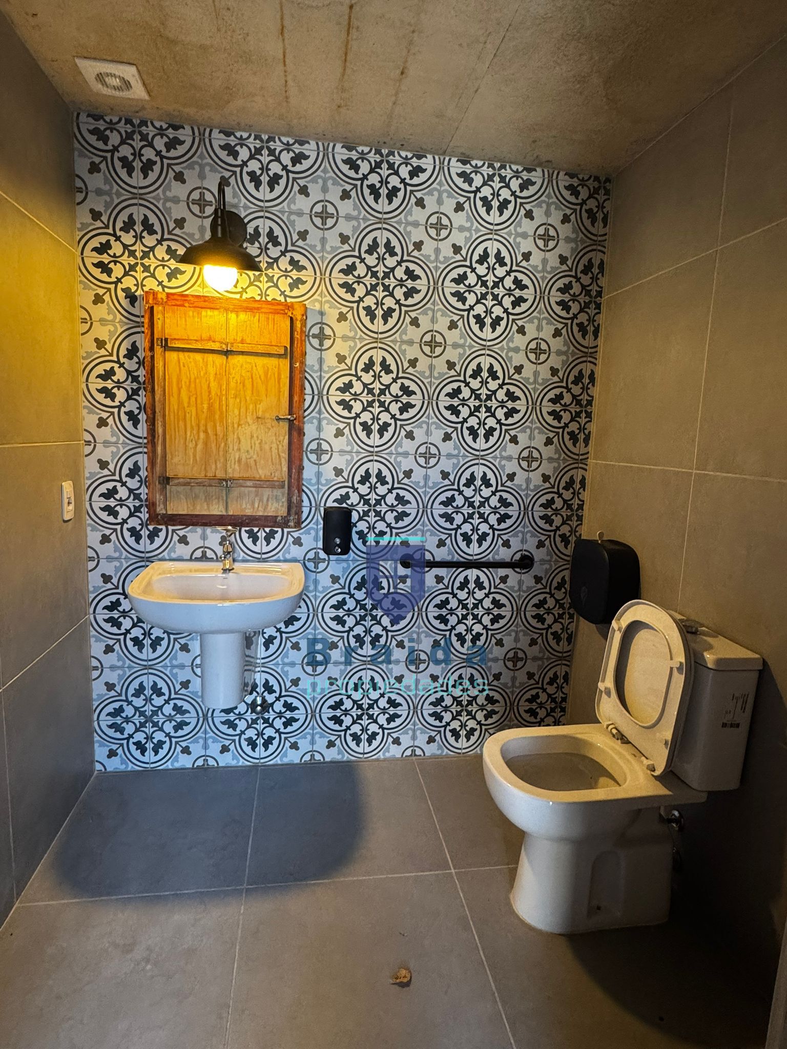 Hermosos locales comerciales en zona céntrica de San Jacinto