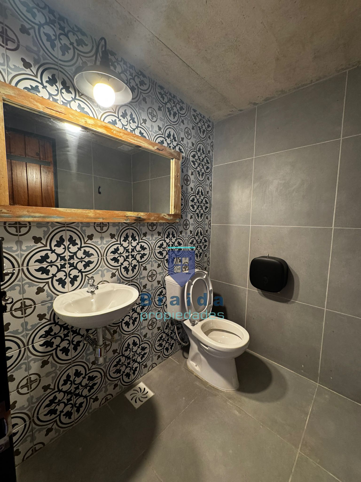 Hermosos locales comerciales en zona céntrica de San Jacinto