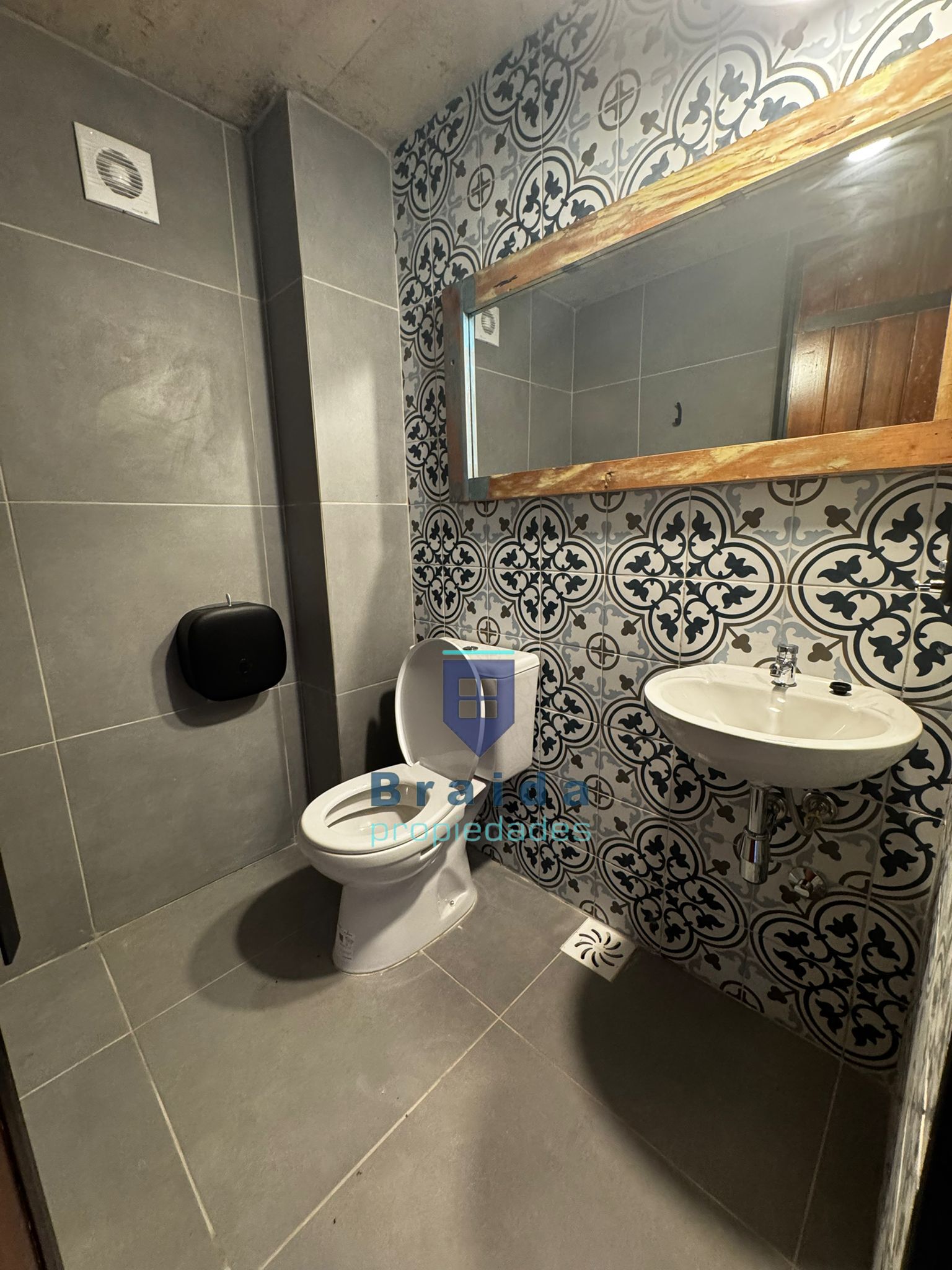 Hermosos locales comerciales en zona céntrica de San Jacinto