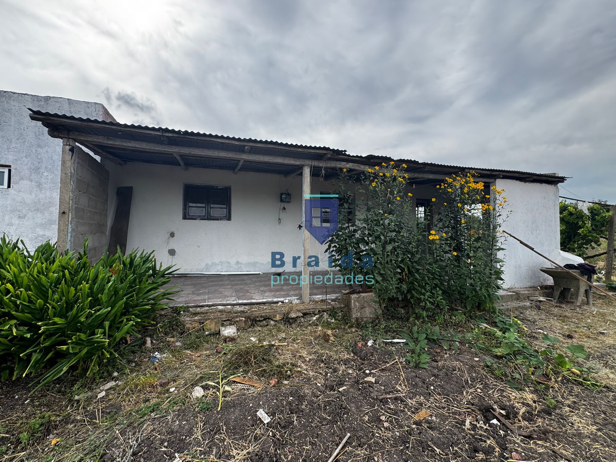 Gran casa con 3has de campo