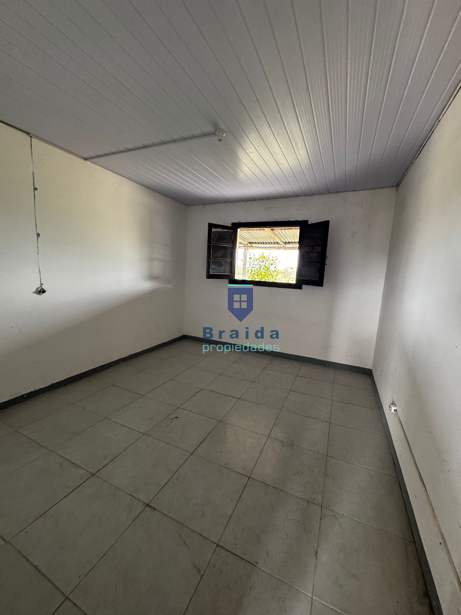 Gran casa con 3has de campo