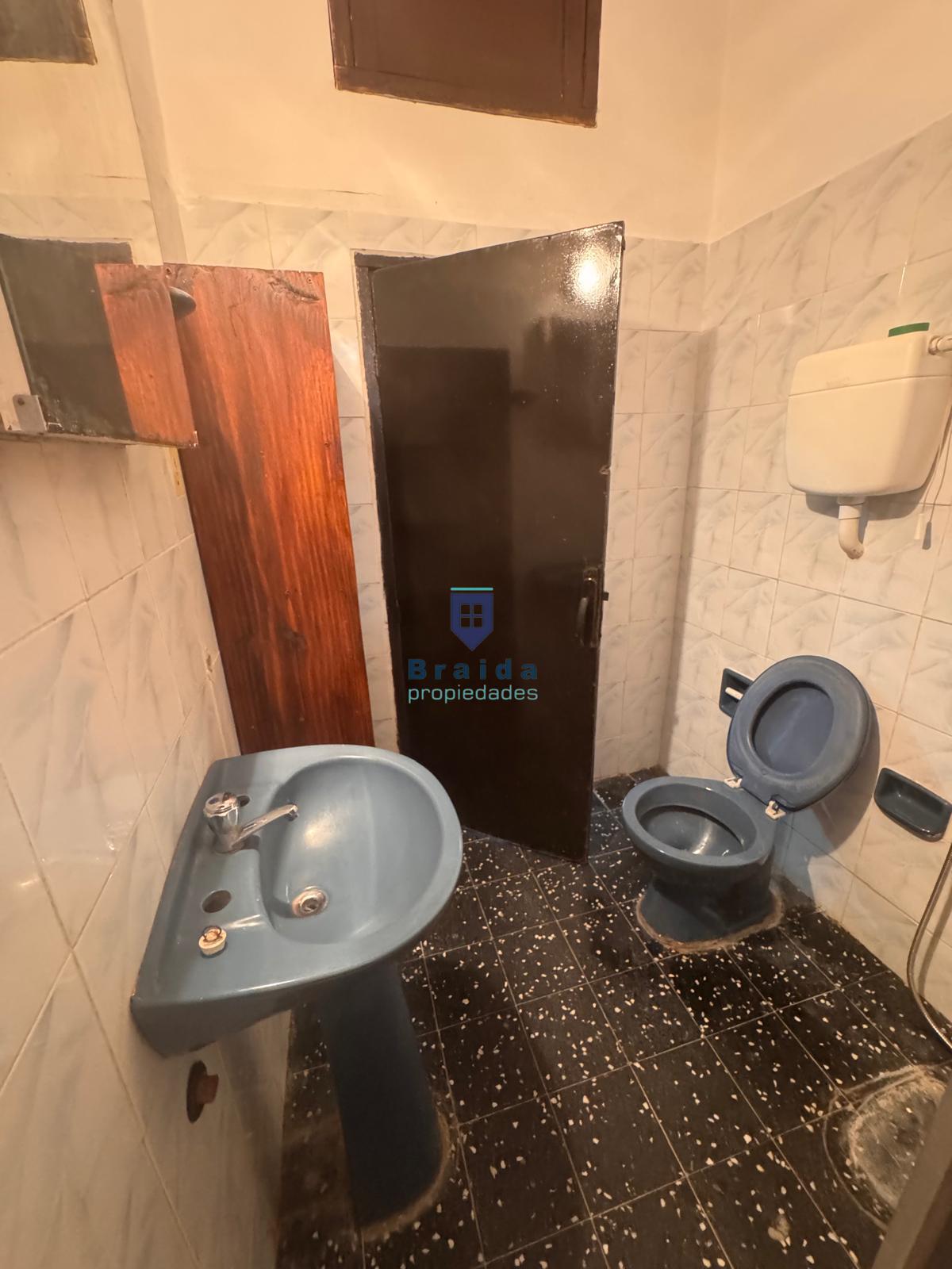 Gran vivienda de 2 dormitorios a cuadras de la plaza