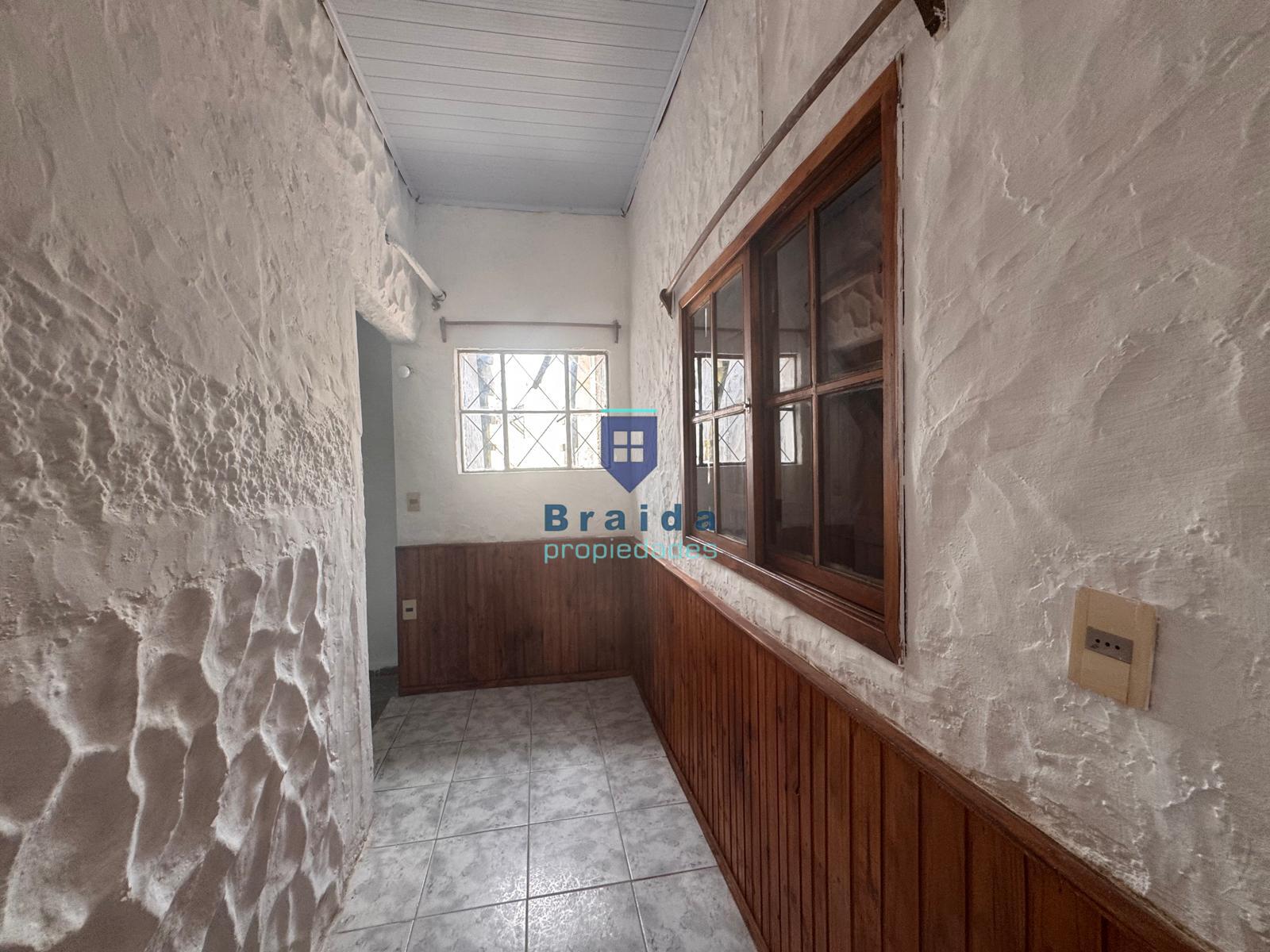 Gran vivienda de 2 dormitorios a cuadras de la plaza