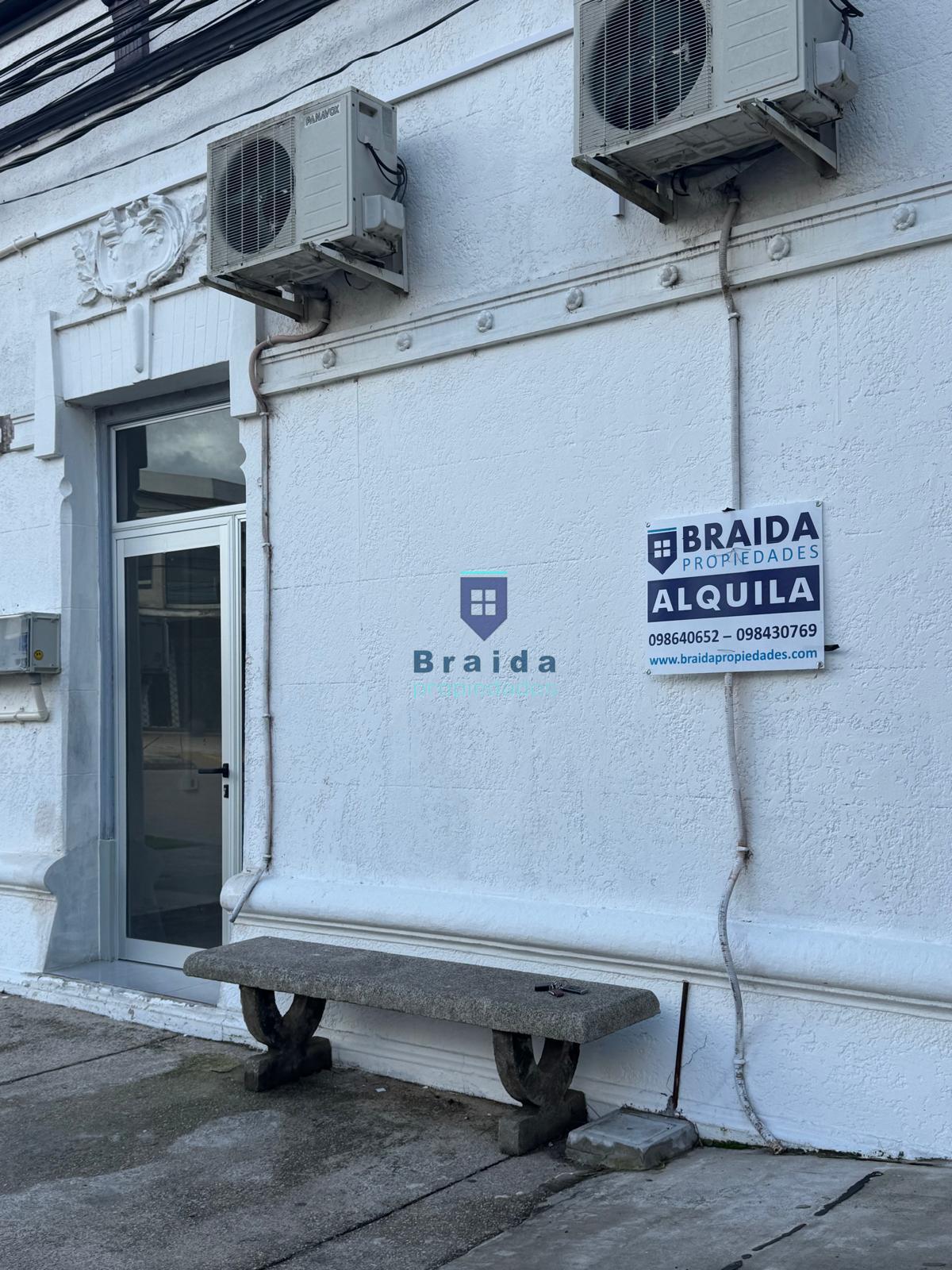 Locales comerciales en excelente punto de San Jacinto 