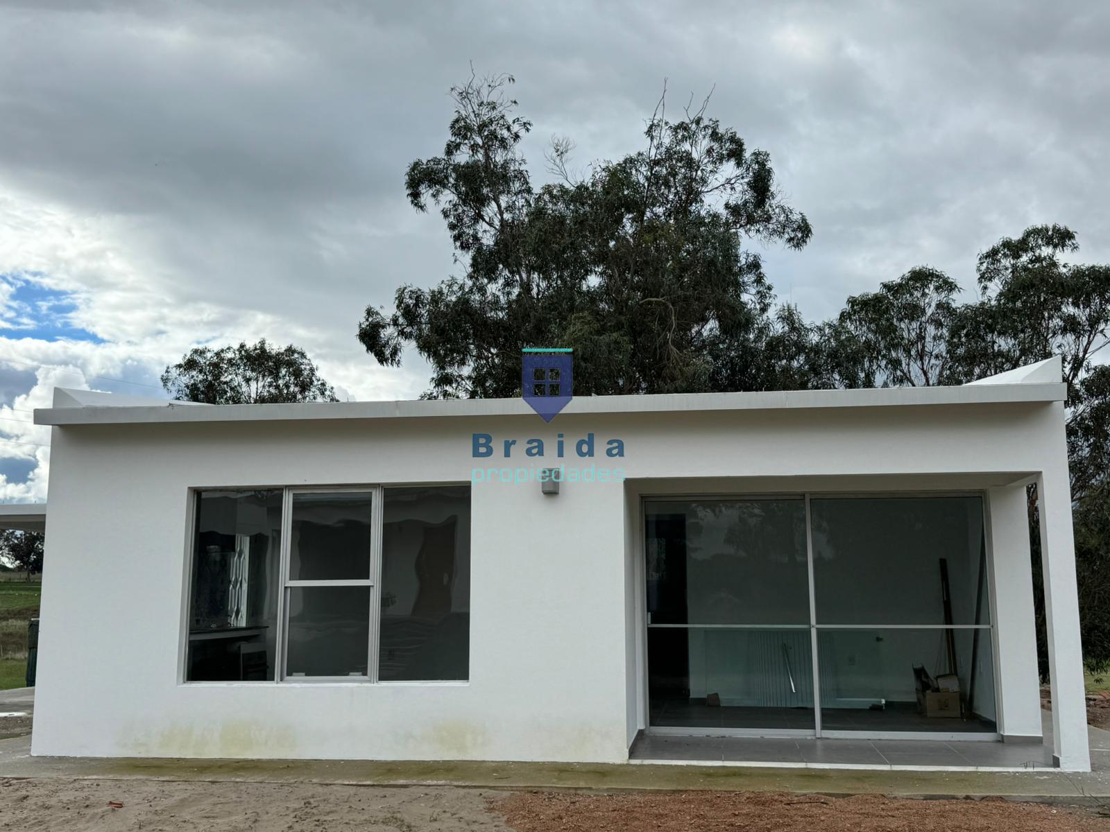 Gran vivienda de dos dormitorios semi amoblada